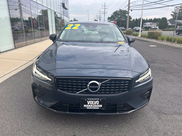 Used 2022 Volvo S60 B5 Momentum w/ Climate Package FWD image 7