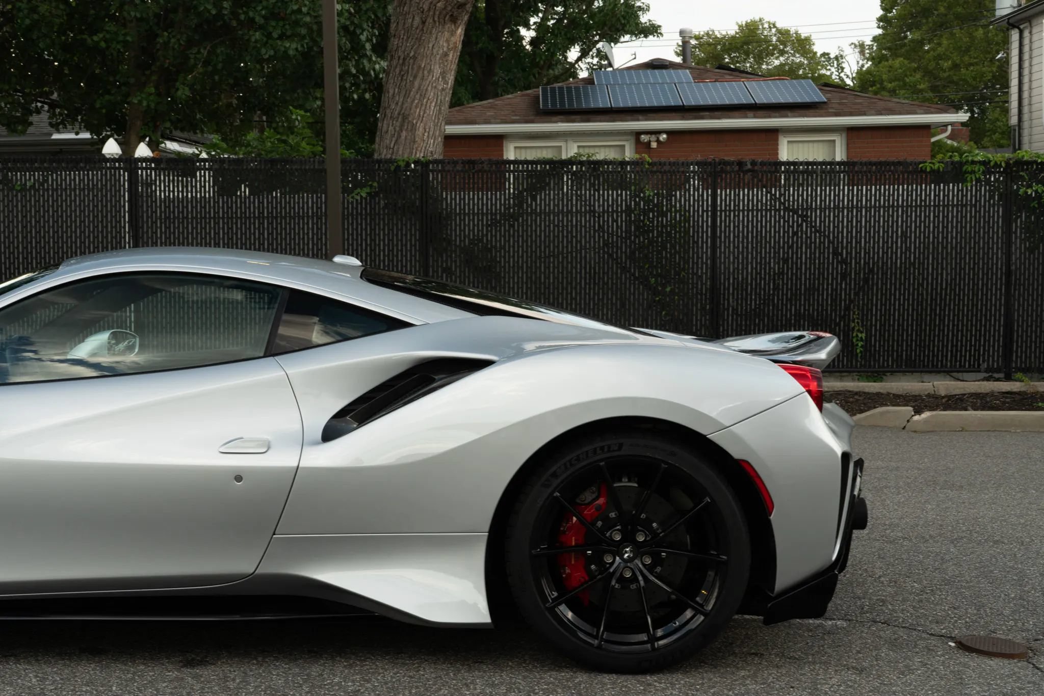 Used 2019 Ferrari 488 Pista Coupe RWD image 44