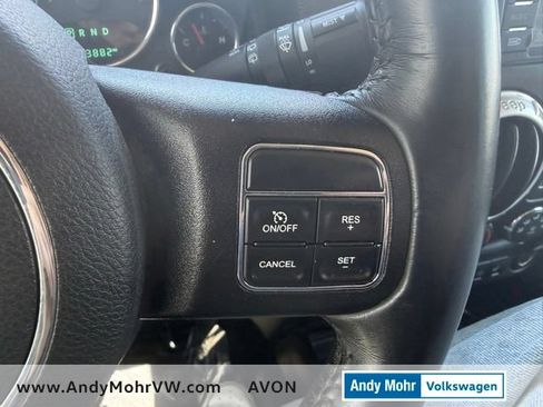Used 2017 Jeep Wrangler Unlimited Rubicon w/ Connectivity Group AWD/4WD image 24