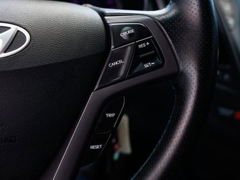 Used 2016 Hyundai Veloster Rally Edition image 26