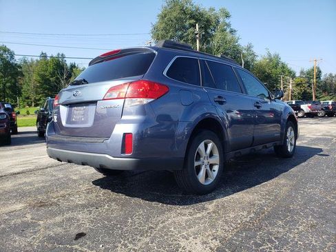 Used 2013 Subaru Outback 2.5i Limited w/ Moonroof Pkg AWD/4WD image 7