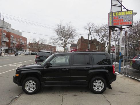 Used 2014 Jeep Patriot Sport image 7