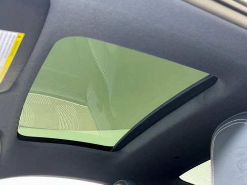 Used 2021 Porsche 911 Carrera image 21