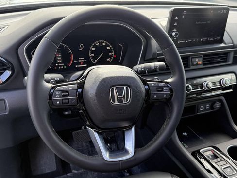 Certified 2025 Honda Pilot Touring image 22