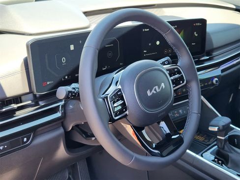 New 2026 Kia Carnival SX Prestige image 2