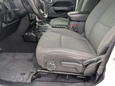 Used 2018 Jeep Wrangler Unlimited Sport S AWD/4WD image 15