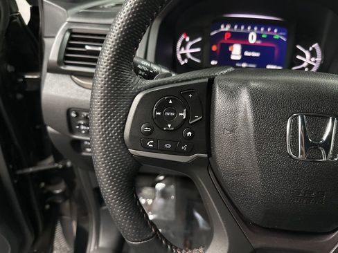 Used 2025 Honda Passport TrailSport image 15