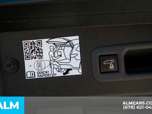 Used 2023 Toyota Sienna Platinum image 17