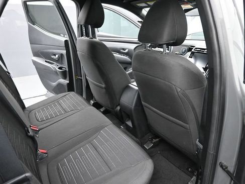 Used 2022 Hyundai Santa Cruz SEL Premium image 18