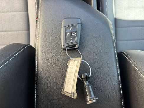 Used 2025 Volkswagen Jetta SE image 22