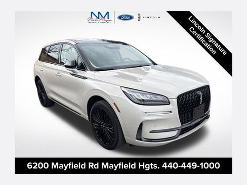 Used 2023 Lincoln Corsair AWD w/ Equipment Group 102A image 1