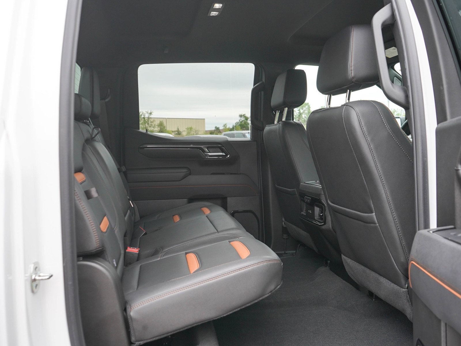 Used 2025 GMC Sierra 1500 AT4 AWD/4WD image 12