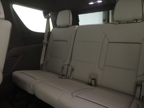 Used 2026 GMC Yukon Denali w/ Advanced Technology Package AWD/4WD image 32