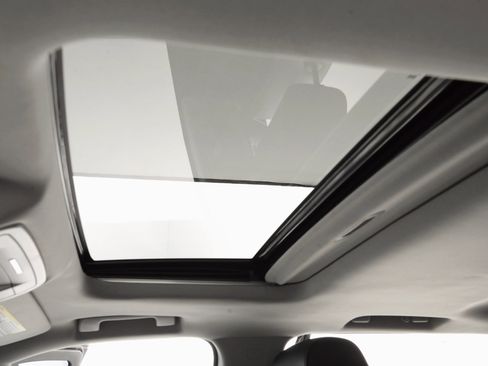 Used 2020 Chevrolet Suburban Premier image 35