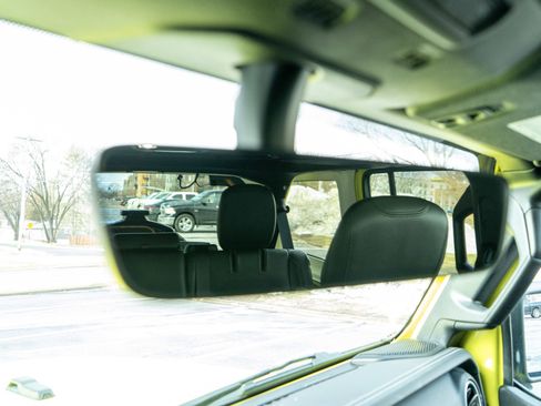 Used 2022 Jeep Wrangler Unlimited Sahara w/ Cold Weather Group image 22