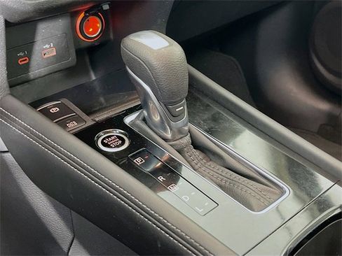 Used 2024 Nissan Kicks SV image 15