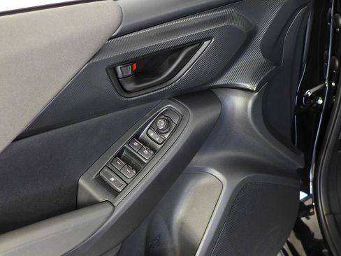 Certified 2025 Subaru Crosstrek 2.0i image 12