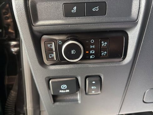 Used 2024 Ford Expedition Platinum AWD/4WD image 16