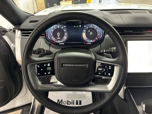 Used 2025 Land Rover Range Rover SE AWD/4WD image 20