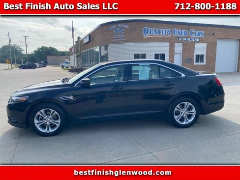 Used 2016 Ford Taurus SEL FWD image 1