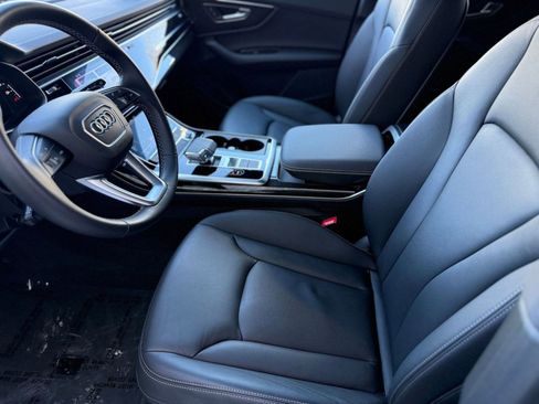 Certified 2025 Audi Q7 2.0T Premium w/ Convenience Package image 5