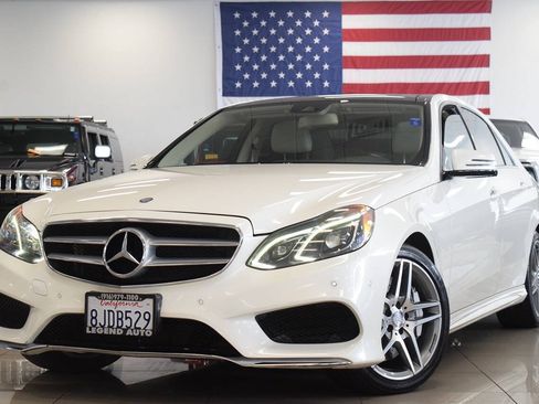 Used 2014 Mercedes-Benz E 550 4MATIC Sedan image 3