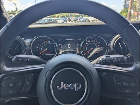 Used 2020 Jeep Wrangler Unlimited Sport AWD/4WD image 16
