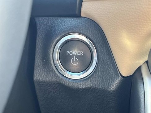 Used 2023 Toyota RAV4 XLE Premium image 25