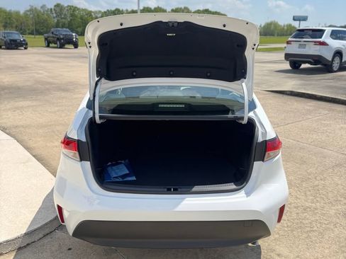 Used 2026 Toyota Corolla LE image 10