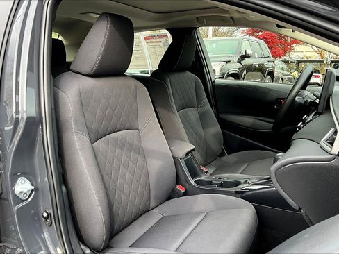 Used 2023 Toyota Corolla LE image 7
