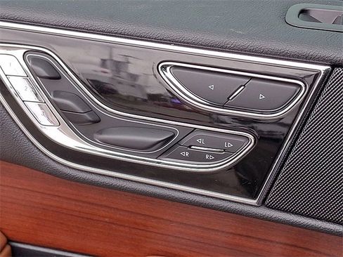 Used 2021 Lincoln Navigator Reserve image 23