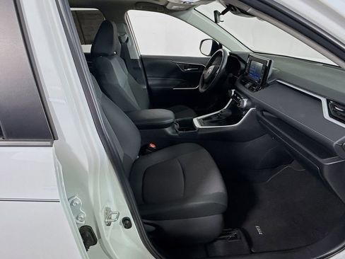 Certified 2022 Toyota RAV4 XLE image 26