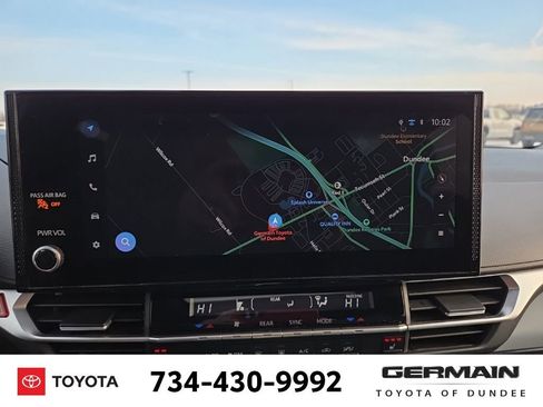 Used 2025 Toyota Sienna XLE image 34