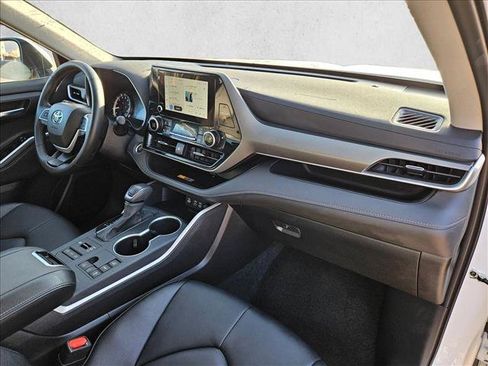 Used 2026 Toyota Highlander XLE AWD/4WD image 23