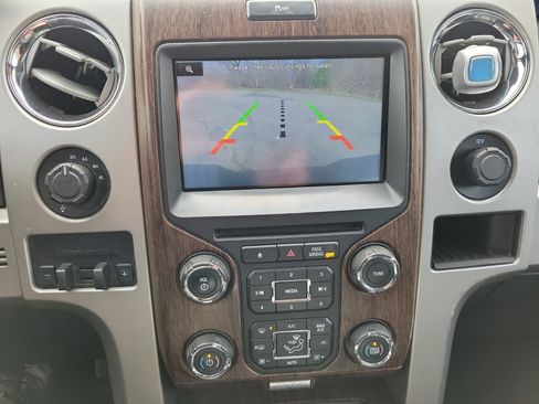 Used 2014 Ford F150 Lariat w/ Equipment Group 502A Luxury AWD/4WD image 21