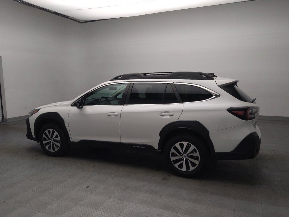 Used 2024 Subaru Outback Premium AWD/4WD image 3