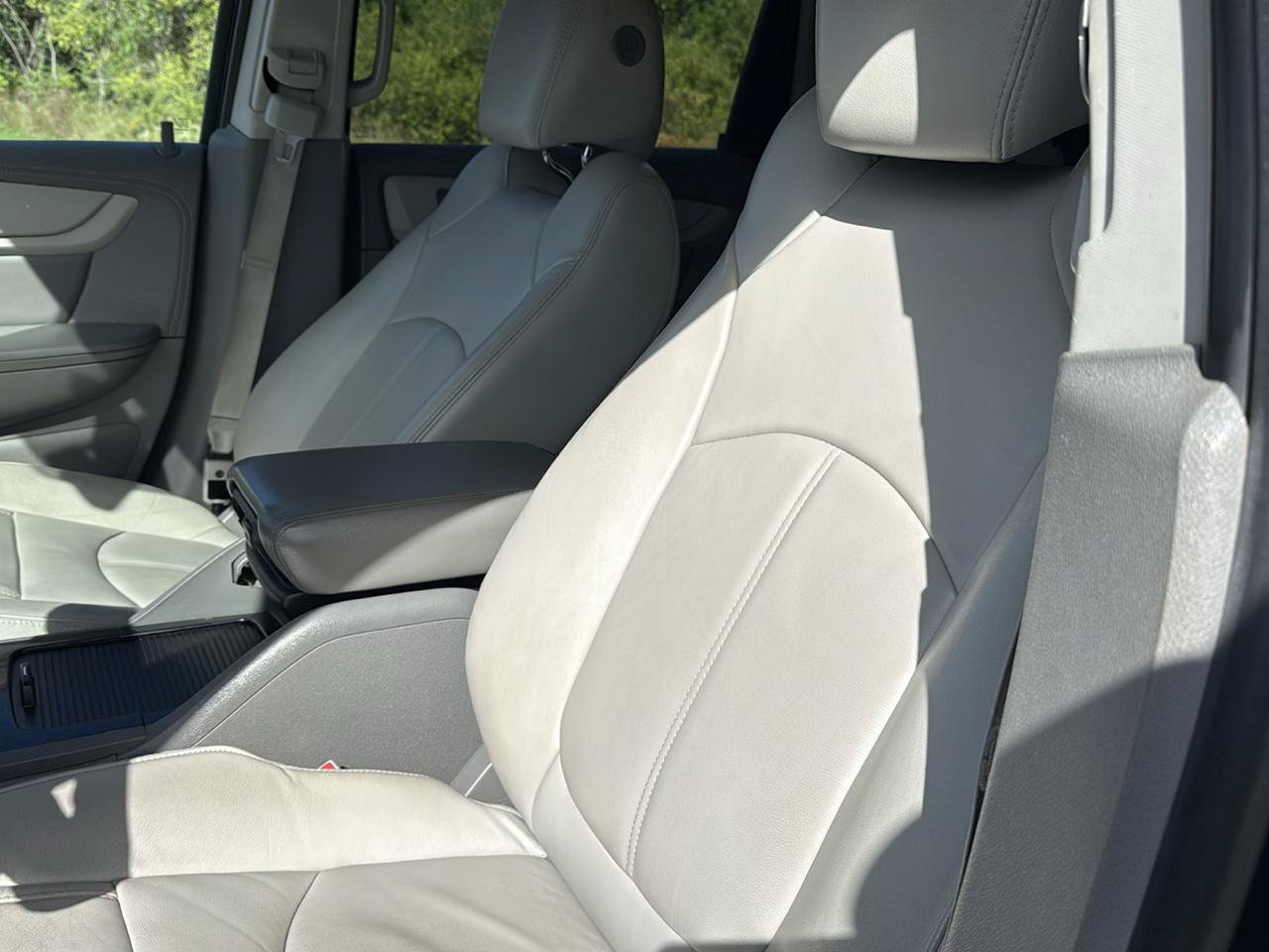 Used 2017 Chevrolet Traverse LT FWD image 15