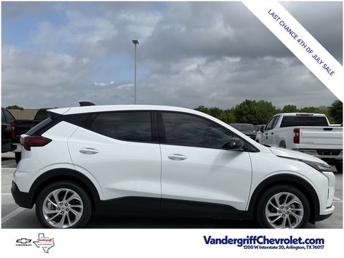 New 2027 Chevrolet Bolt LT w/ Comfort Package FWD image 3