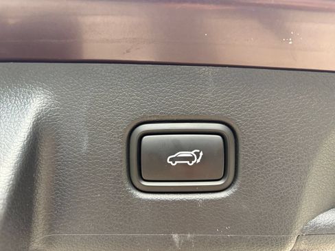Used 2024 Hyundai Palisade SEL FWD image 25