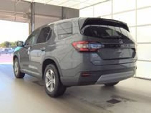 Used 2025 Honda Pilot EX-L image 16