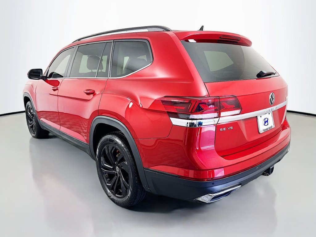 Used 2023 Volkswagen Atlas SE w/ Black Wheel Package FWD image 7