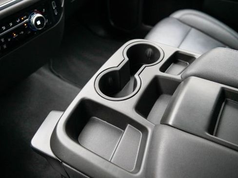 Used 2024 GMC Sierra 1500 SLT image 30