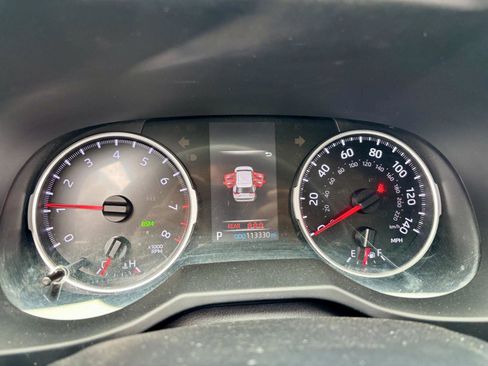 Used 2021 Toyota RAV4 XLE AWD/4WD image 25