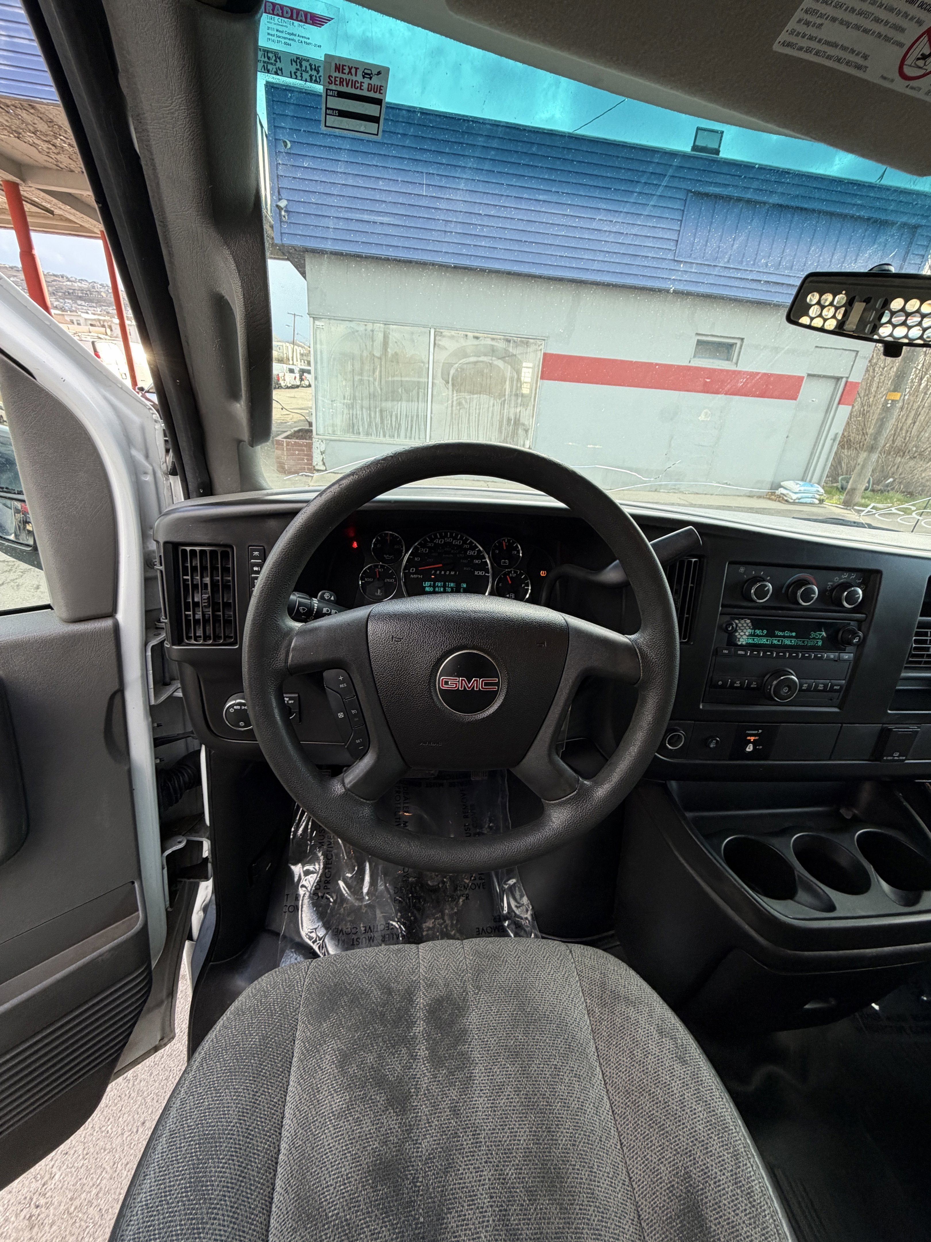 Used 2017 GMC Savana 2500 RWD image 14