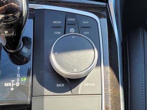 Used 2022 BMW 330e xDrive w/ Premium Package image 27