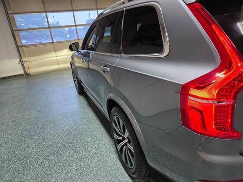 Used 2018 Volvo XC90 T6 Momentum w/ Convenience Package AWD/4WD image 10