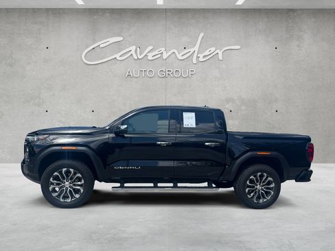 Used 2025 GMC Canyon Denali AWD/4WD image 15