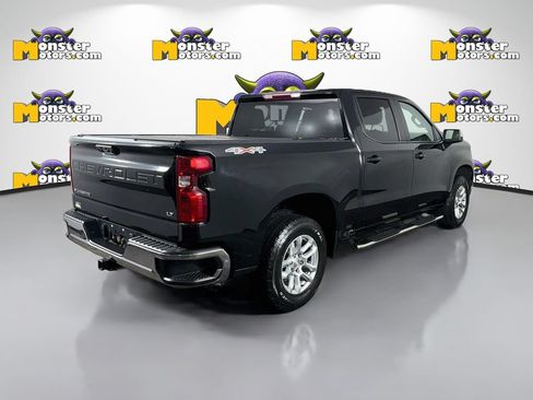 Used 2022 Chevrolet Silverado 1500 LT AWD/4WD image 5