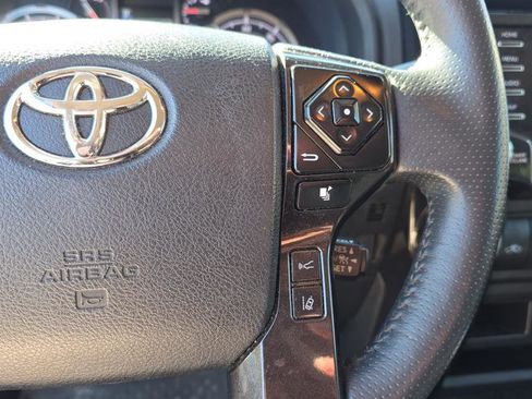 Used 2022 Toyota 4Runner TRD Off-Road Premium image 16