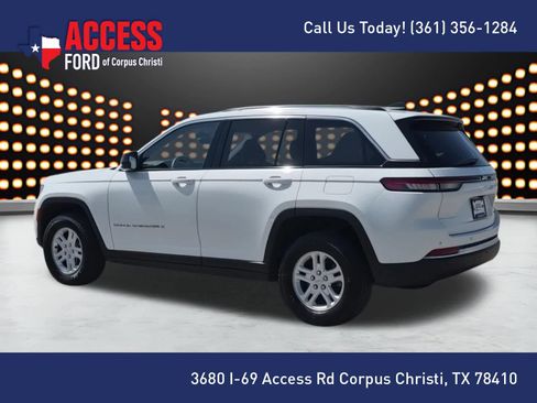 Used 2023 Jeep Grand Cherokee Laredo RWD image 6